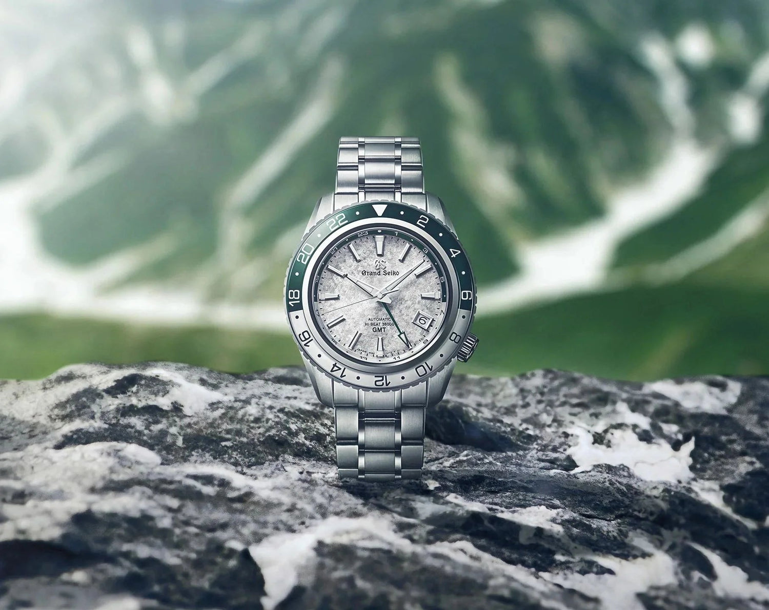 Watch Winder for Grand Seiko: The Right Settings and What to Look For - WatchMatic