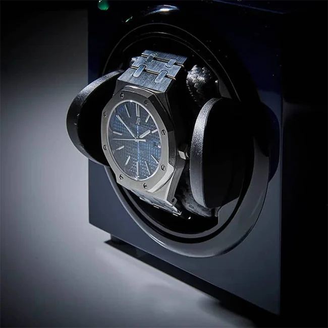 Automatic watch running in a WatchMatic watch winder