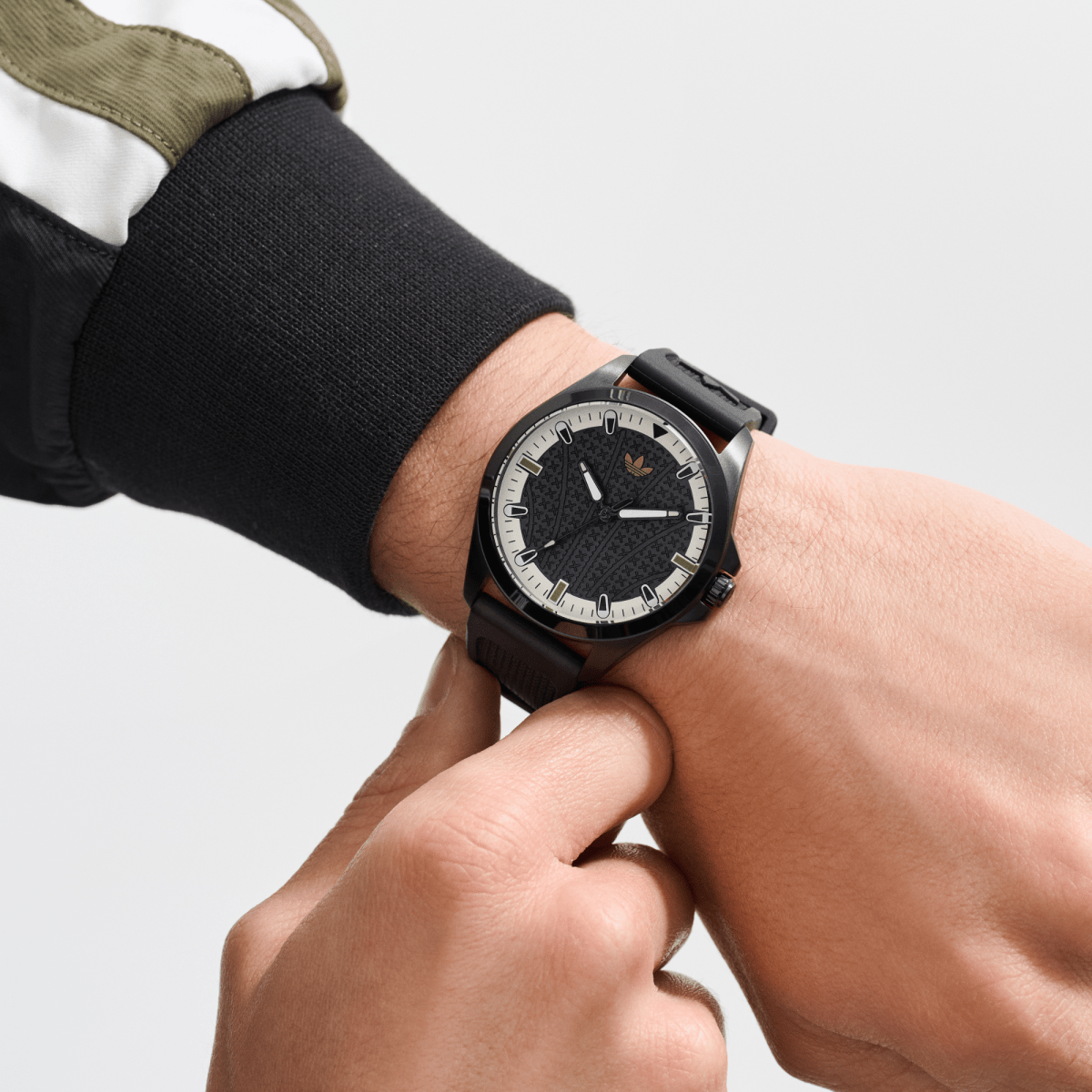 ADIDAS Originals Iconic One Unisex's Watch AOFH25001 - WatchMatic