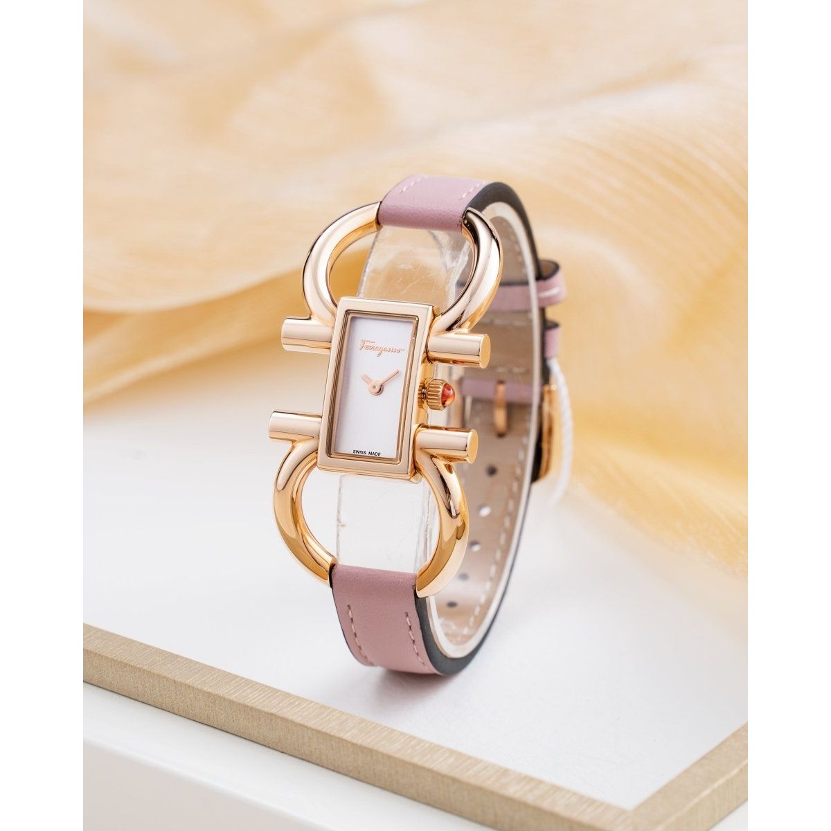 FERRAGAMO Double Gancini Women's Watch SFDO00519 - WatchMatic