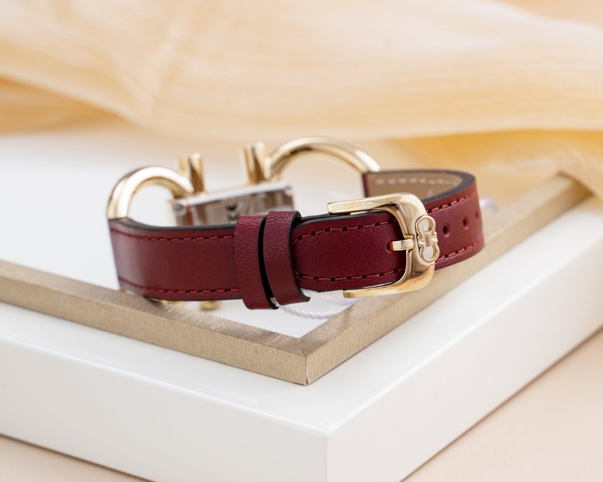 FERRAGAMO Double Gancini Women's Watch - WatchMatic