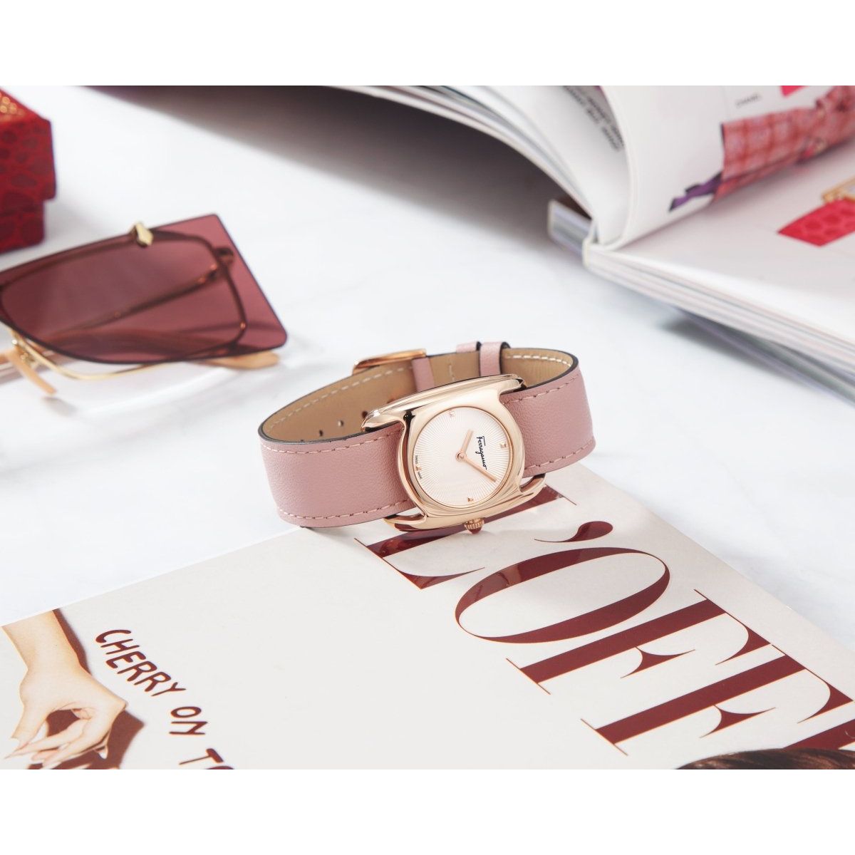 FERRAGAMO Vara Women's Watch SFEL00519 - WatchMatic