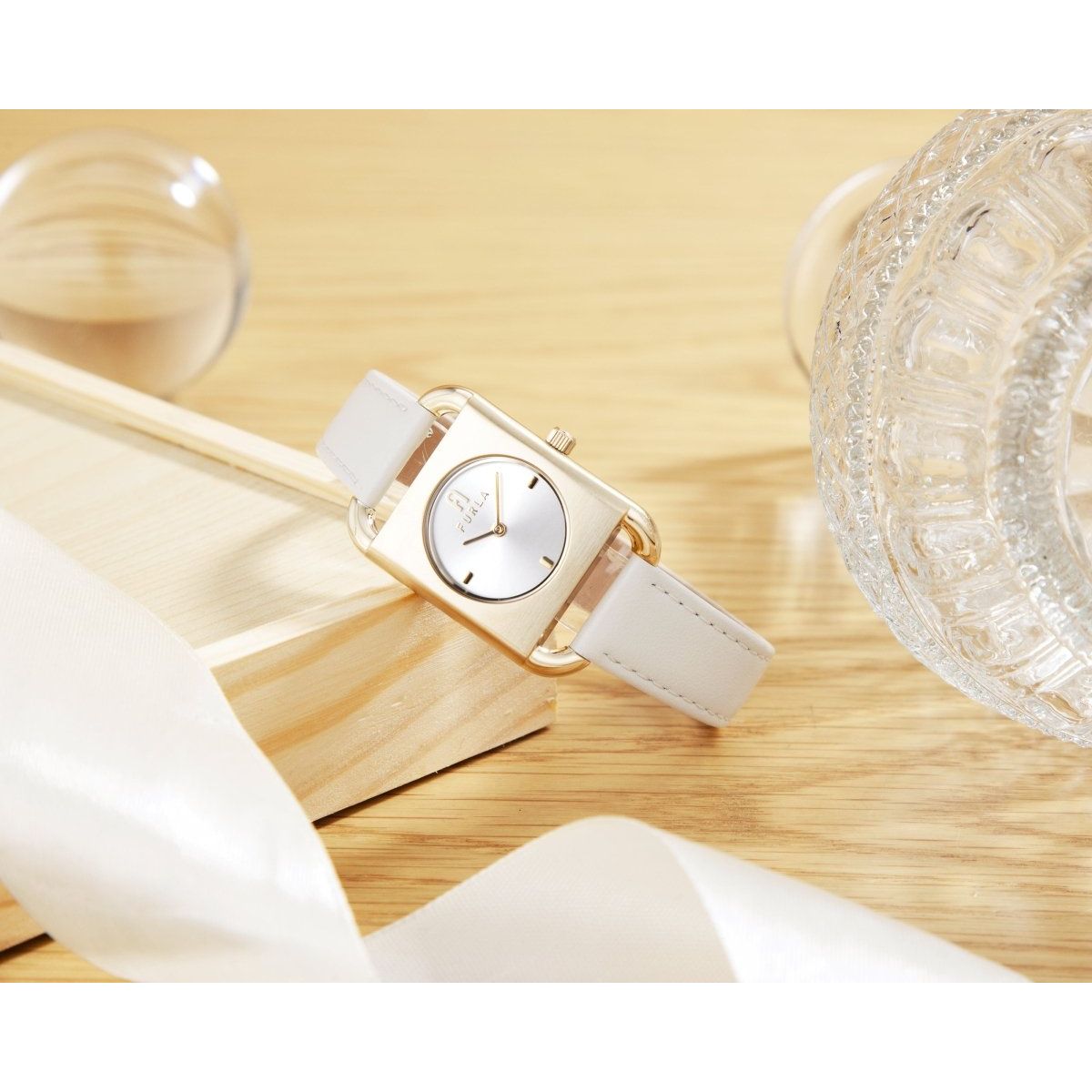 FURLA Arco Square Women's Watch WW00017008L2 - WatchMatic