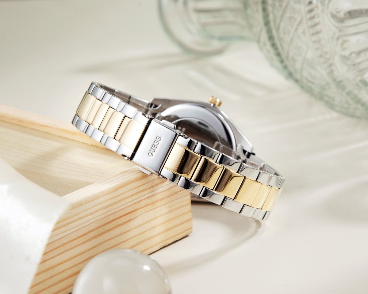 GUESS Luna Women's Watch GW0308L5 - WatchMatic