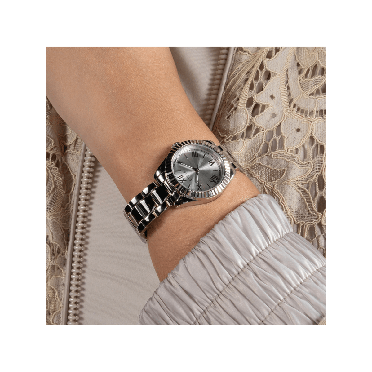 GUESS Mini Luna Women's Watch GW0687L1 - WatchMatic