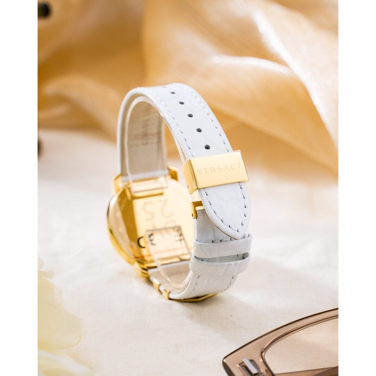 VERSACE Dv25 Round Women's Watch VAM010016 - WatchMatic