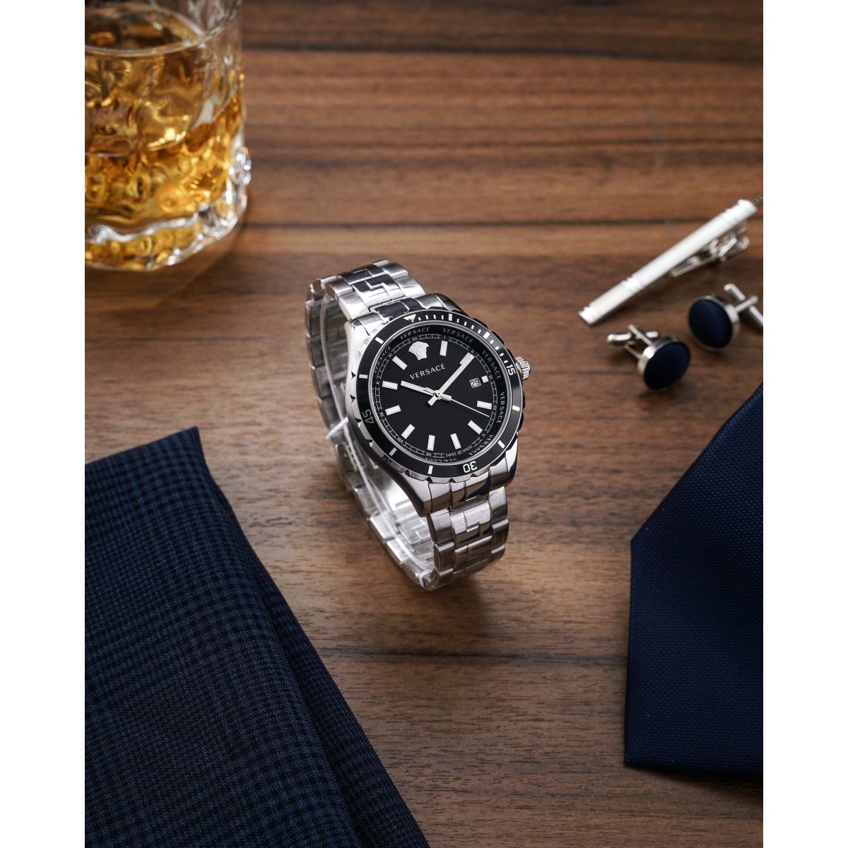 VERSACE Hellenyium Gent Men's Watch VE3A00520 - WatchMatic