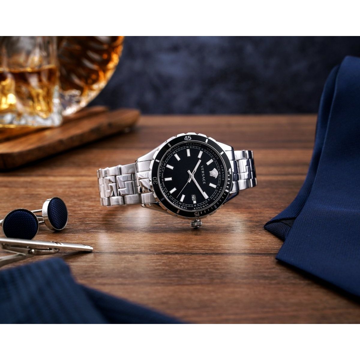 VERSACE Hellenyium Gent Men's Watch VE3A00520 - WatchMatic
