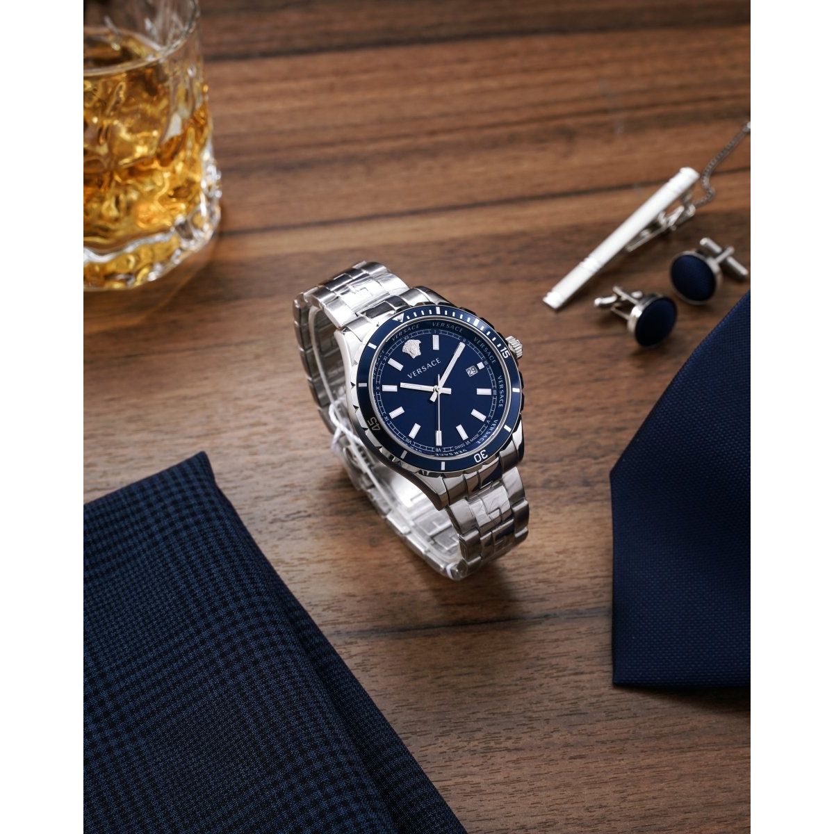 VERSACE Hellenyium Gent Men's Watch VE3A00922 - WatchMatic