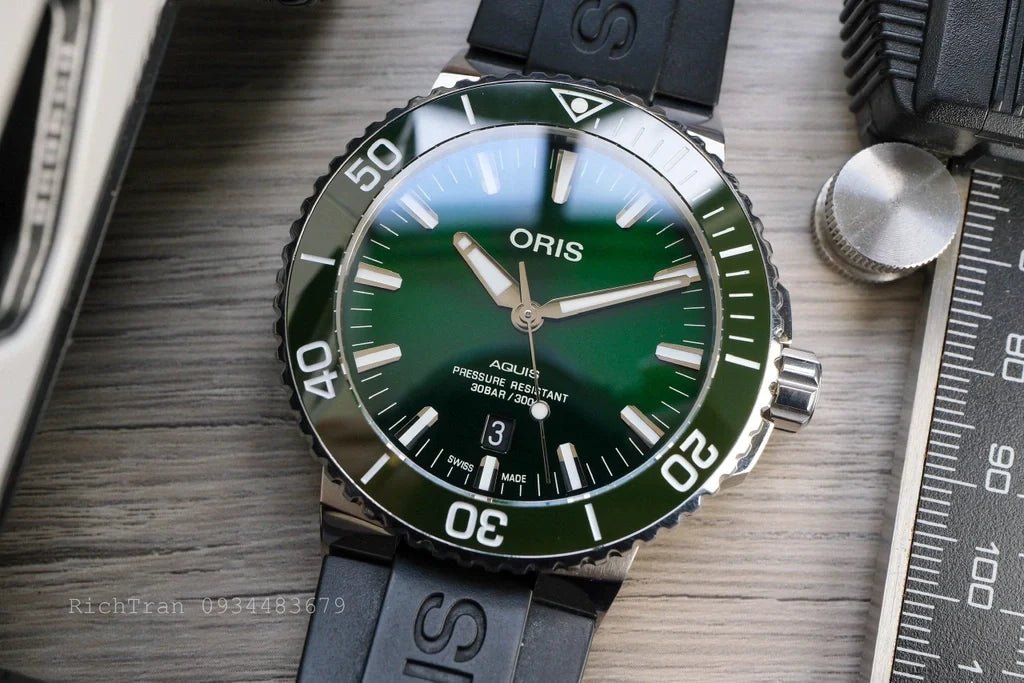 Watch Winder for Oris Watches: Settings and Recommended Watch Winders - WatchMatic