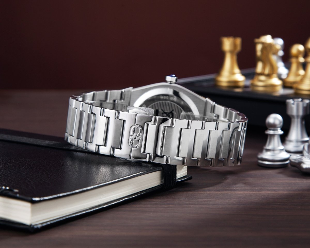 FERRAGAMO Vega Silver Men's Watch SFYF00621 - WatchMatic