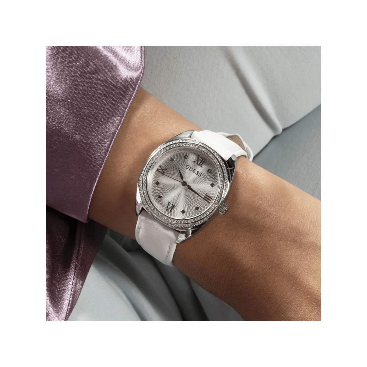 GUESS Delilah Women's Watch GW0691L1 - WatchMatic