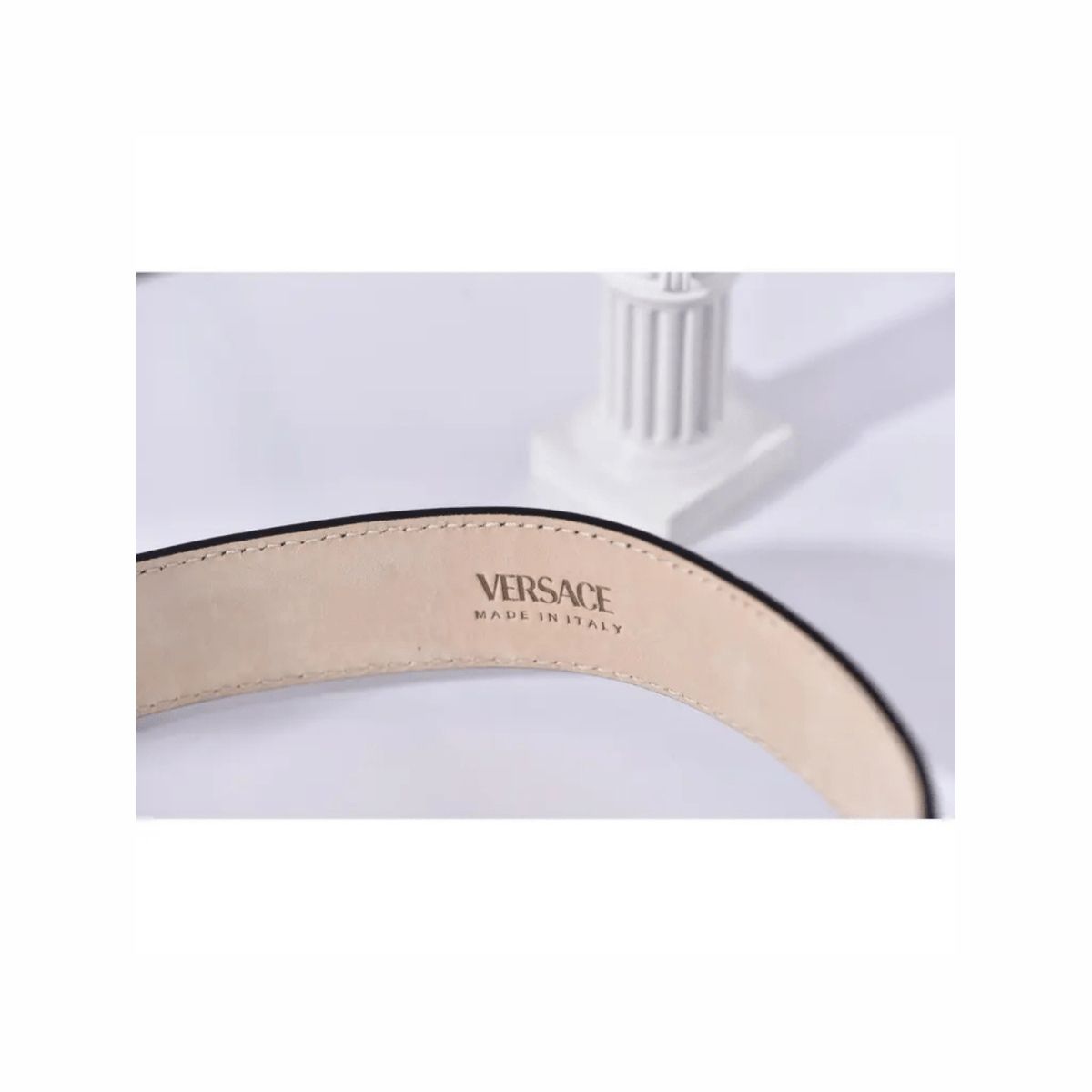 Lettering Logo Buckle Belt - WatchMatic