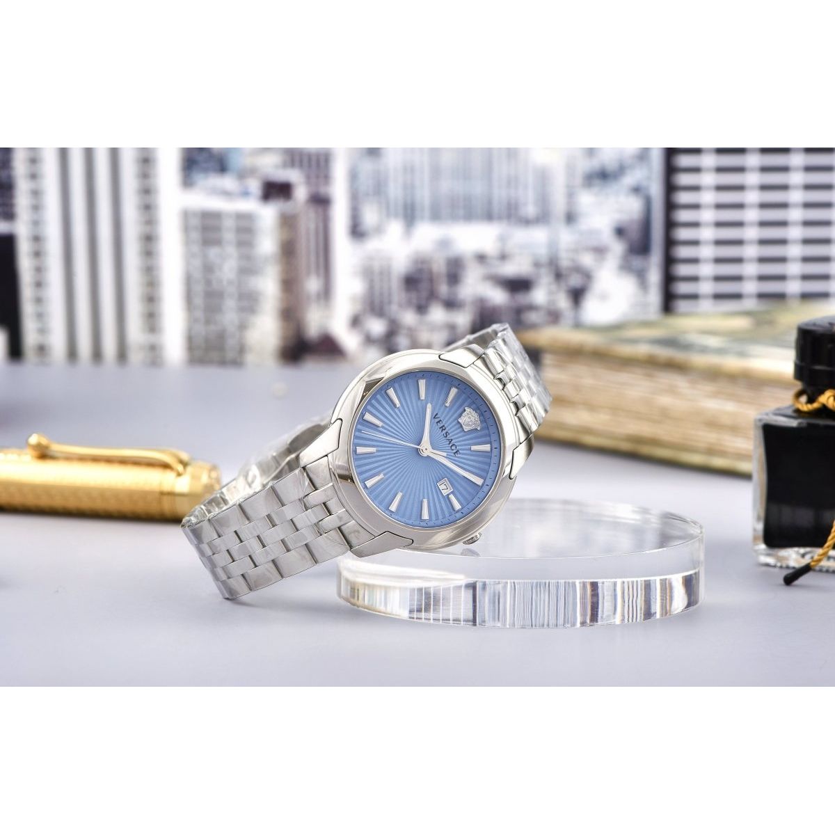 VERSACE V - Urban Women's Watch VELQ00419 - WatchMatic